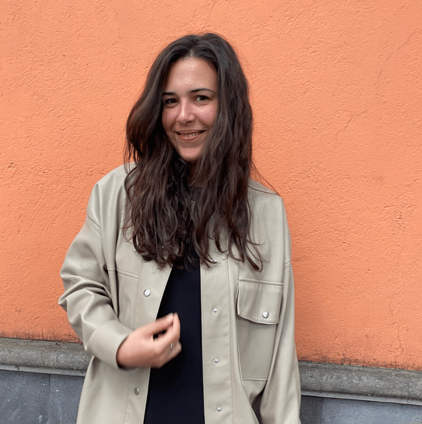 Retrato de Julie Bensaid, fundadora de Punto Propio